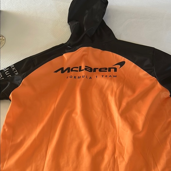 McLaren Formula 1 Team Hoodie - Orange - Picture 3 of 6